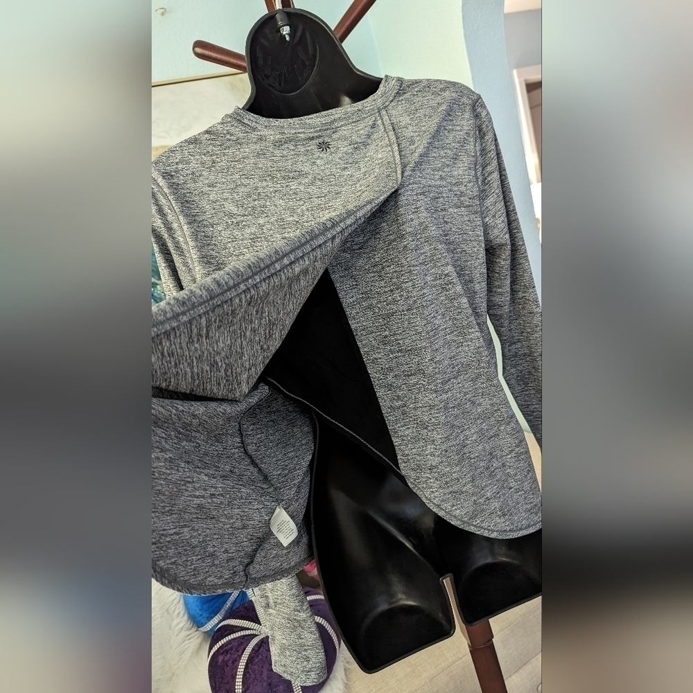 Athleta Woman's Gray Open Cross Back  Top Size S.